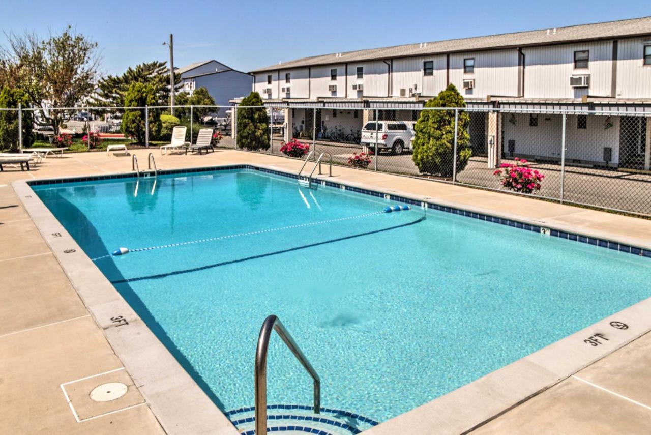 Airy Ocean City Condo On Canal Front With Deck! Extérieur photo