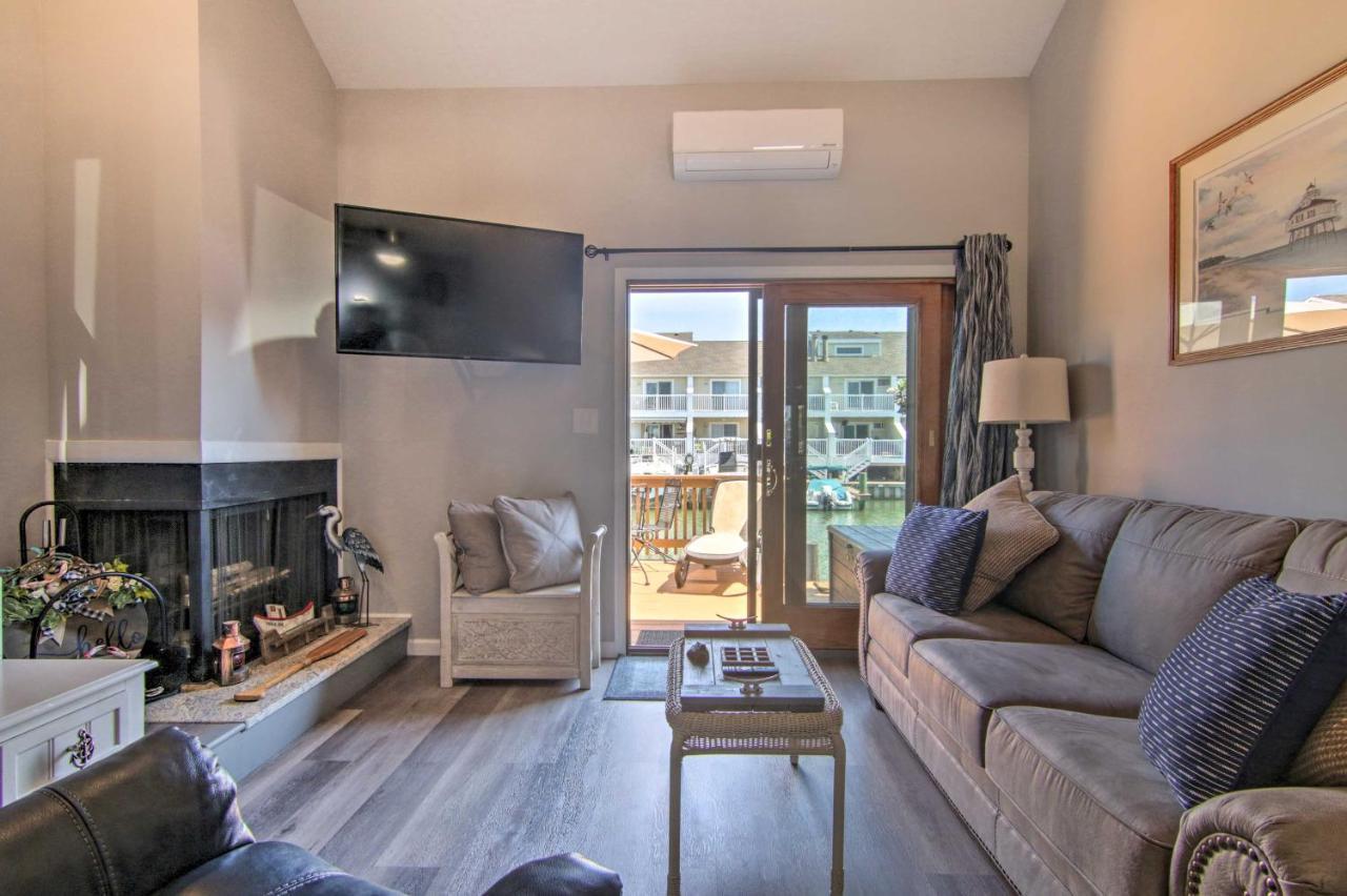 Airy Ocean City Condo On Canal Front With Deck! Extérieur photo